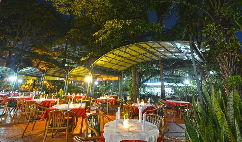 โรงแรม สเปเคอ คัมพาลา ภายนอก รูปภาพ
